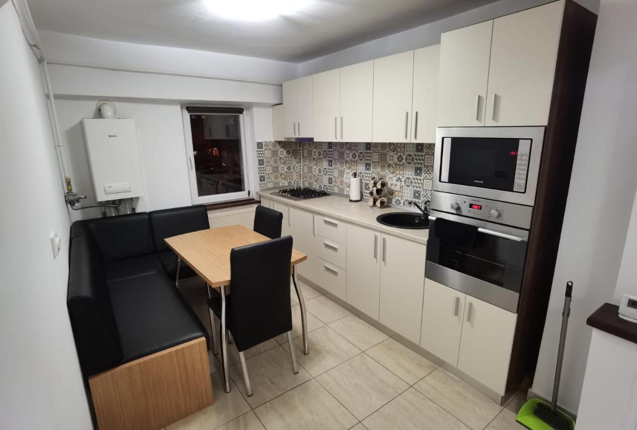 Apartament - Central Târgu Jiu Exteriér fotografie