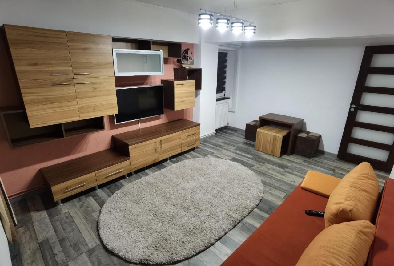 Apartament - Central Târgu Jiu Exteriér fotografie