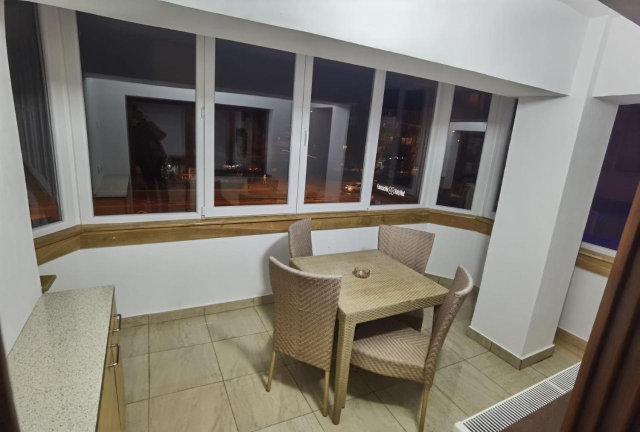 Apartament - Central Târgu Jiu Exteriér fotografie